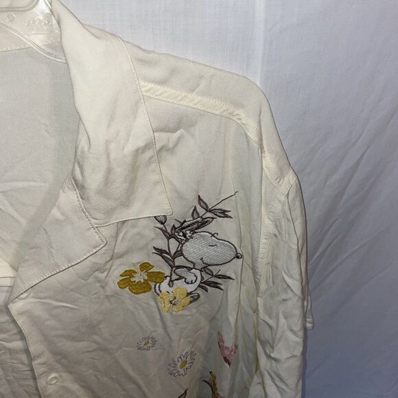 Peanuts Men’s Camp Shirt Size 2XL Ivory Embroideried Beach Cruise Island - Picture 4 of 12
